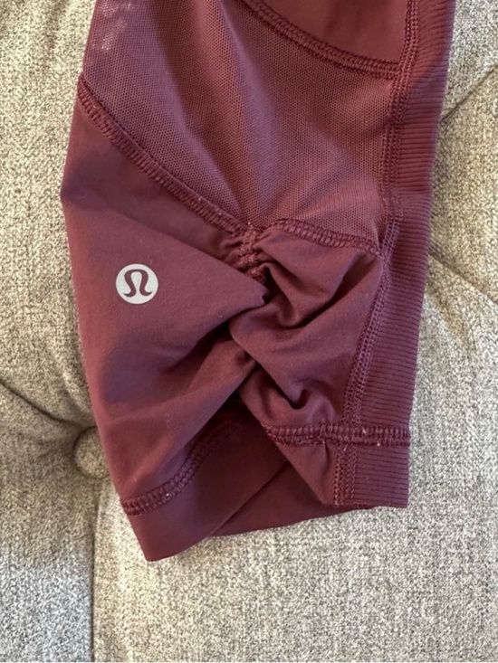 NWOT Lululemon Purple Cropped Leggings - Picture 5 of 7